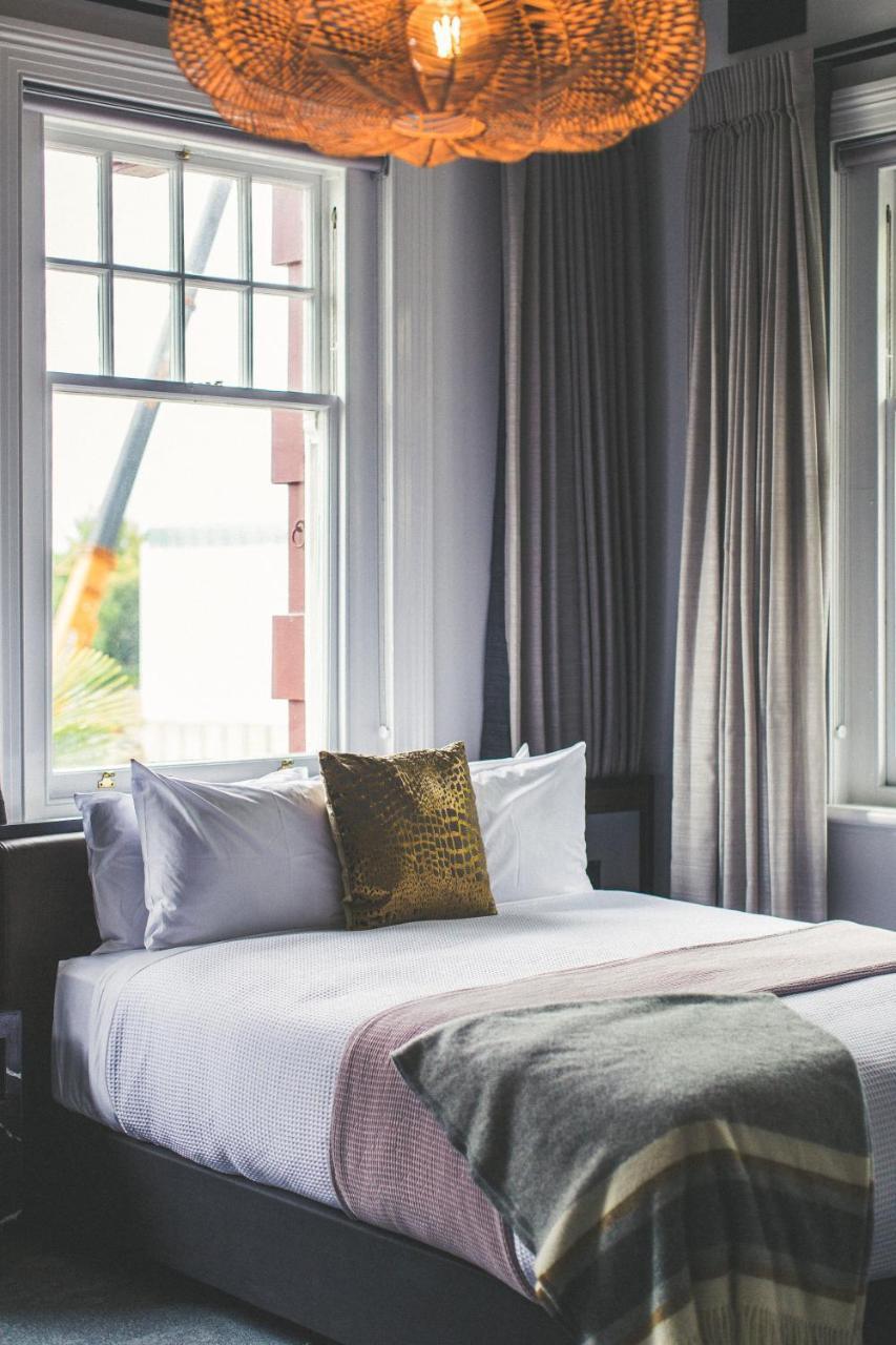 Clarence Boutique Hotel Tauranga Exterior photo